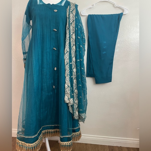 Brand new designer Laam dress - Picture 8 of 10